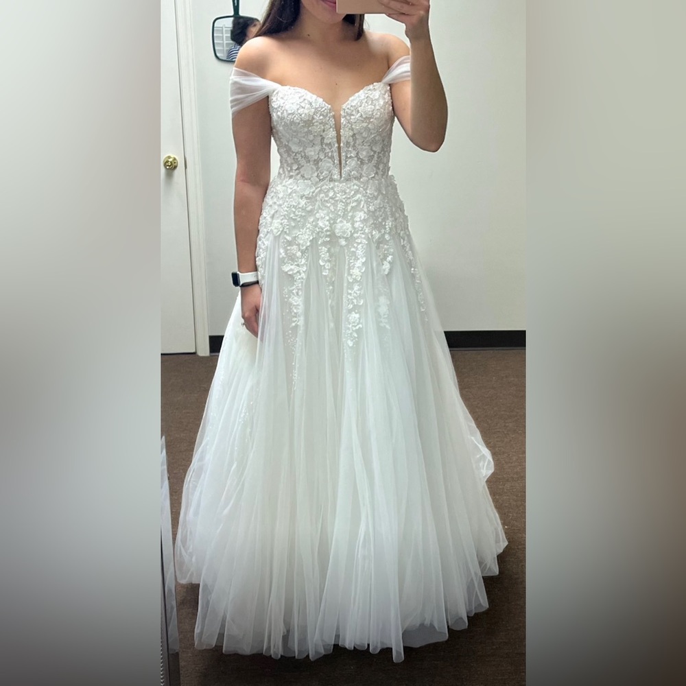 Custom Designer Wedding Dress | Martina Liana Ivory, Lace, Pearls, Tulle